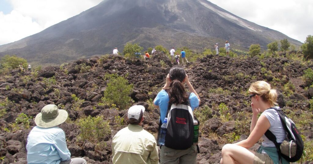 costa rica volcano hike trails