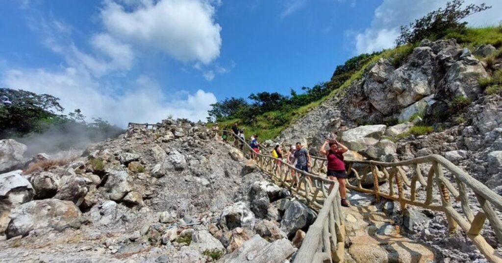 miravalles volcano trail