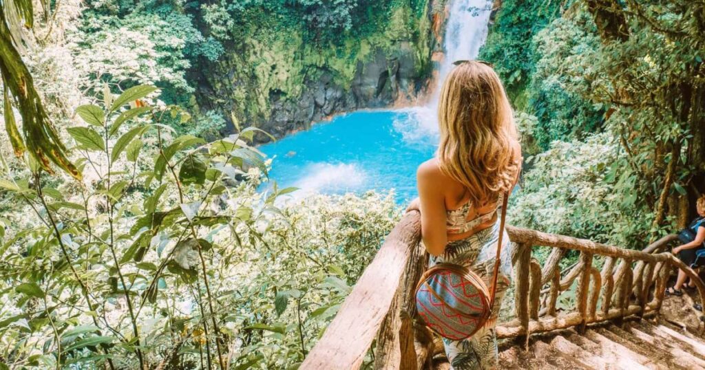 when to visit costa rica for cheaper prices