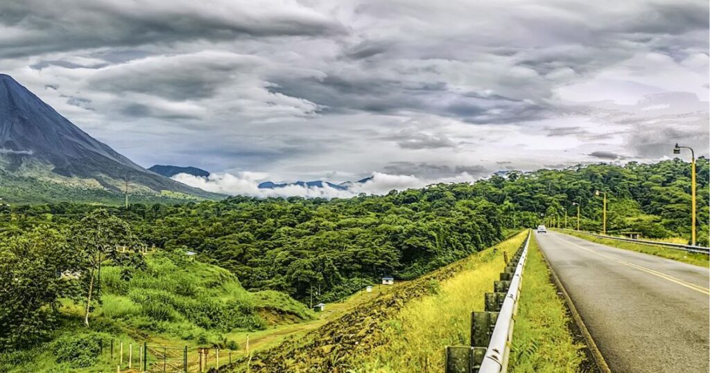 drive from guanacaste to arenal