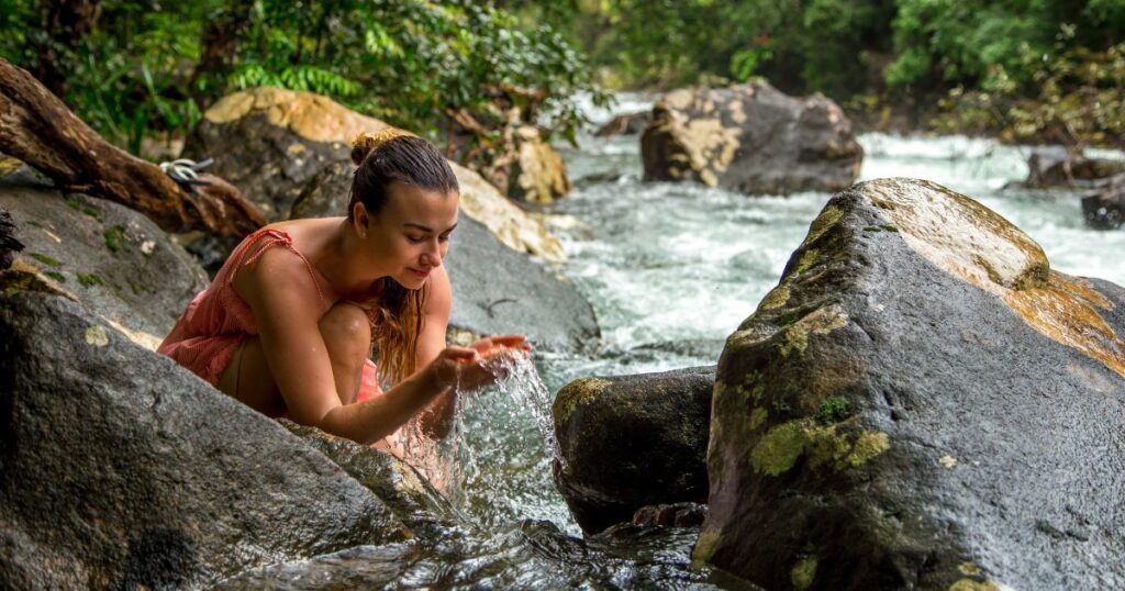 why la fortuna is a hot springs hotspot