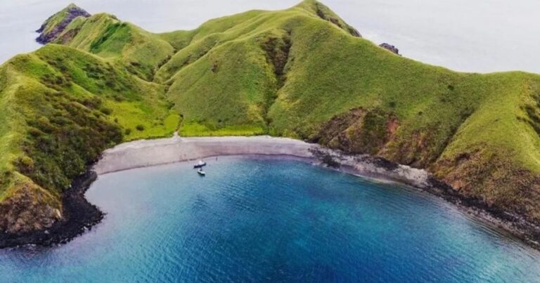 bat islands costa rica