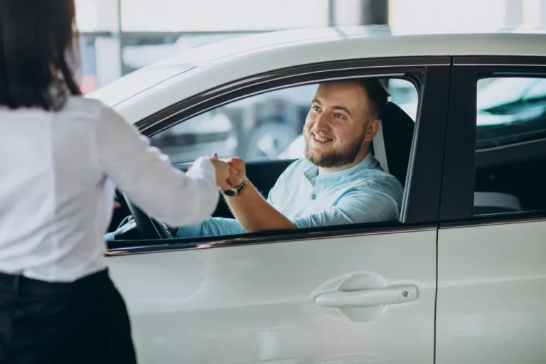 Why Escazú Avenue is the smartest car pickup spot?